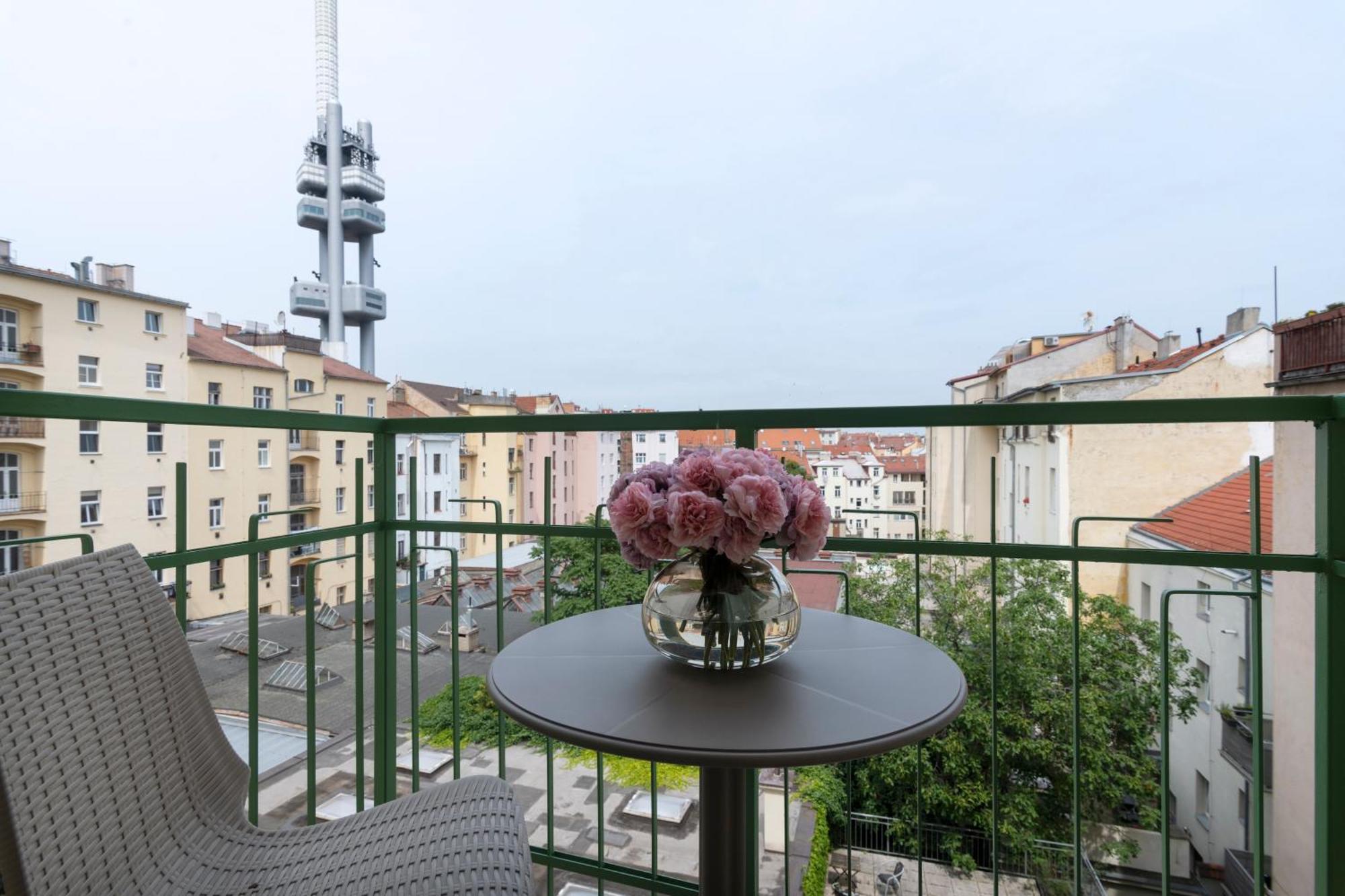 Encore Boutique Residence By Dwellfort Praag Buitenkant foto